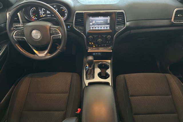 Vehicle image 13 of 28