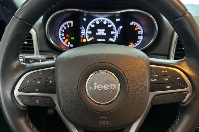 Vehicle image 23 of 28
