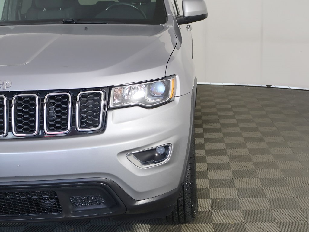 Vehicle image 4 of 52