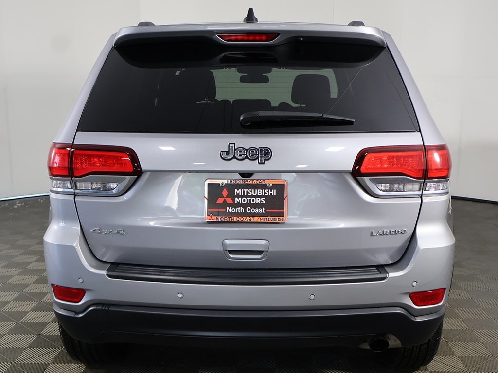 Vehicle image 10 of 52
