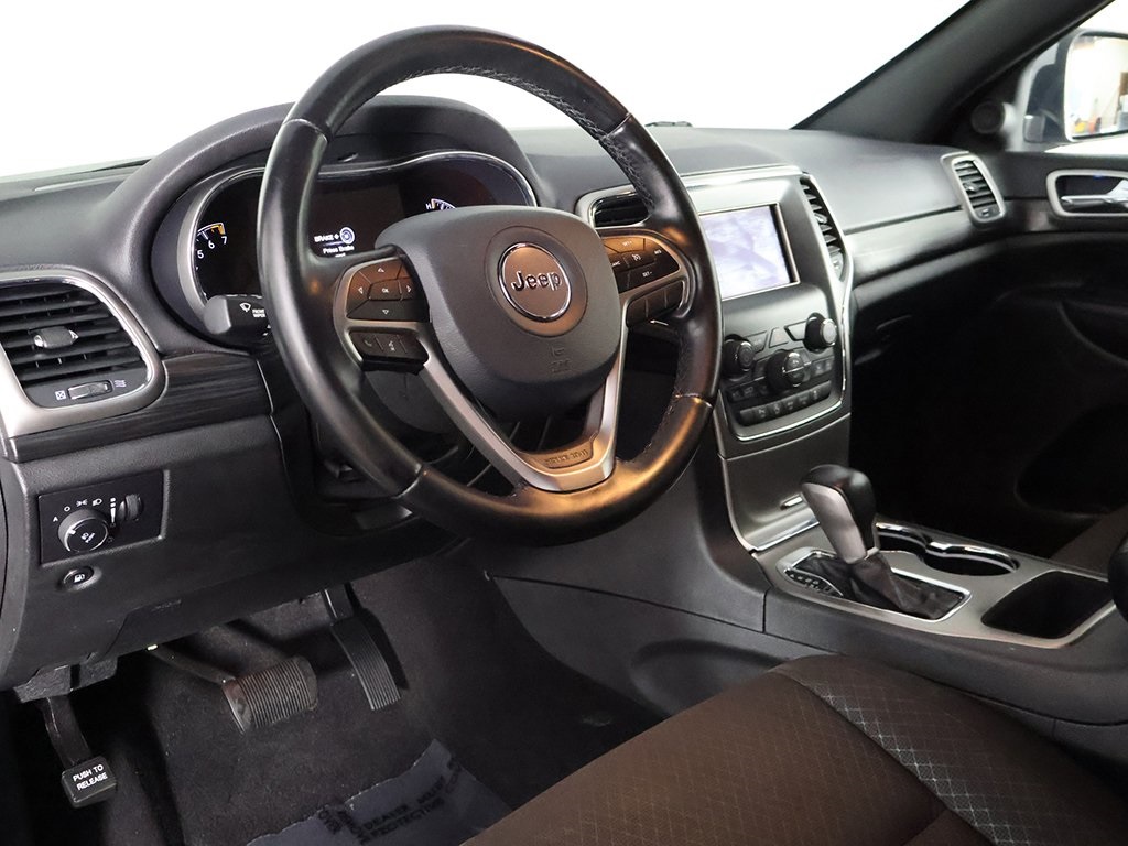 Vehicle image 24 of 52