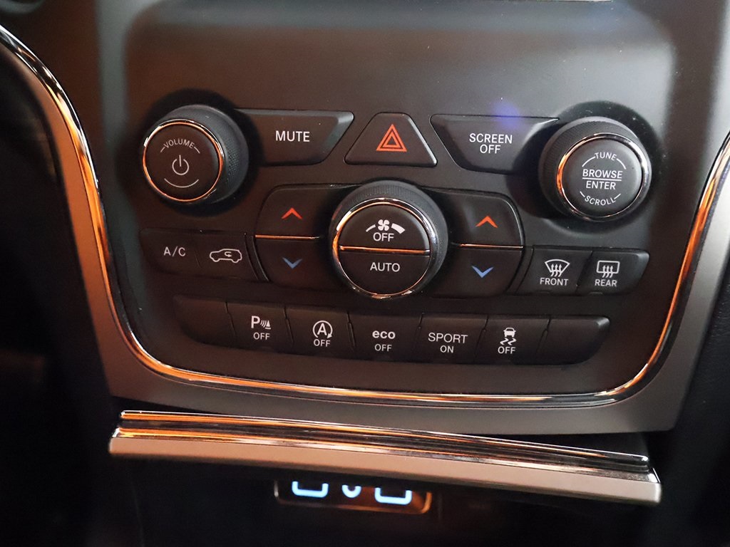 Vehicle image 44 of 52