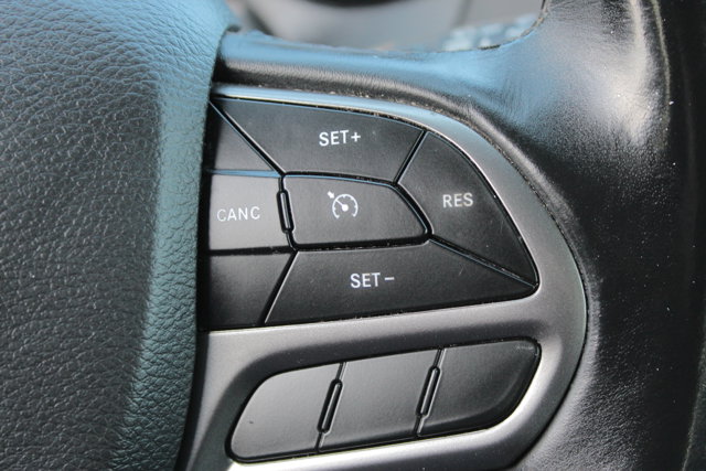 Vehicle image 28 of 29