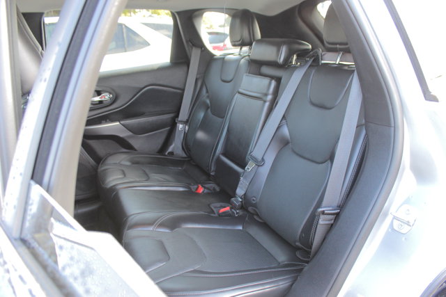 Vehicle image 12 of 29