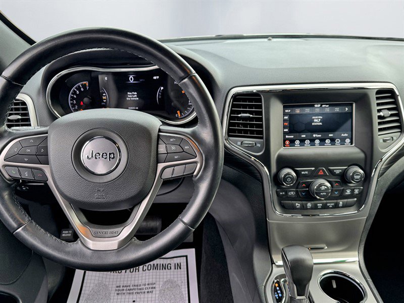 Vehicle image 13 of 21