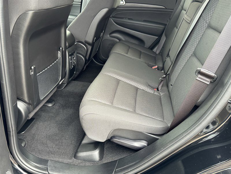 Vehicle image 16 of 21