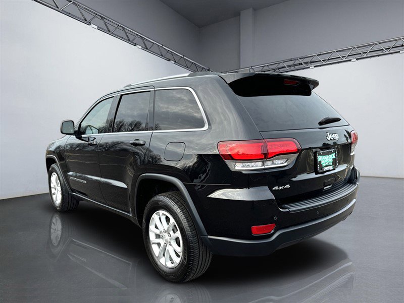 Vehicle image 4 of 21