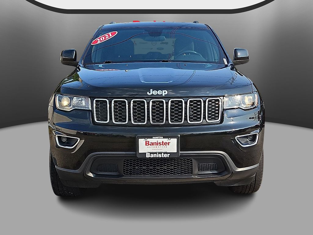 2021 Jeep Grand Cherokee Laredo E Image 2 of 30