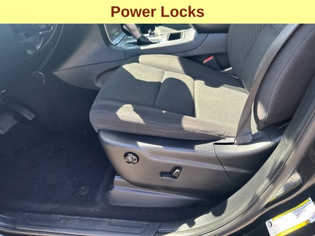 Vehicle image 11 of 25