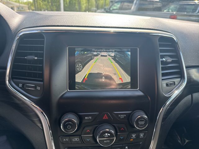Vehicle image 24 of 25