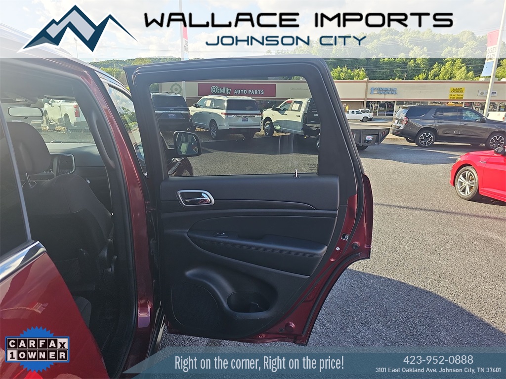 Vehicle image 27 of 45