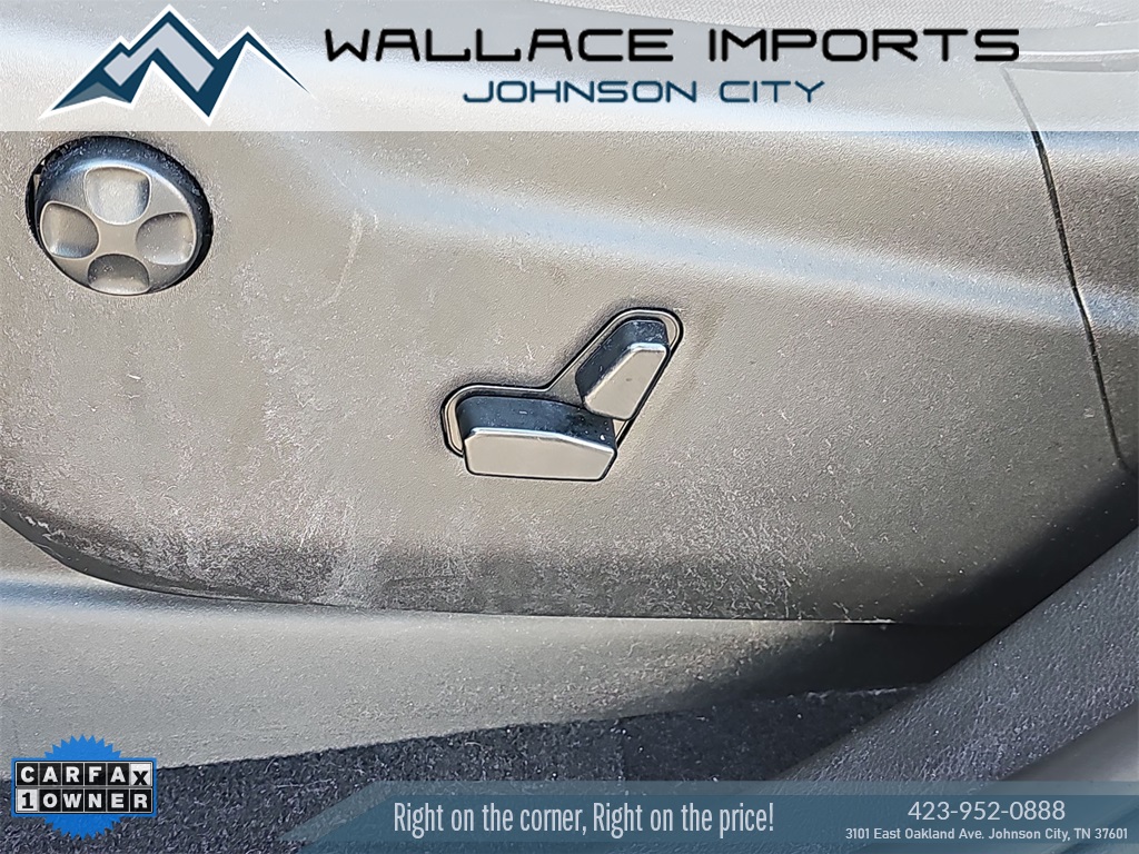 Vehicle image 9 of 45