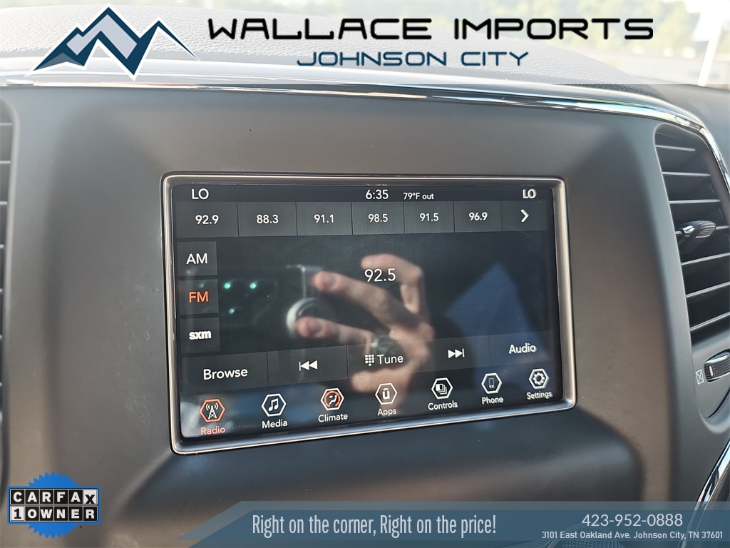 Vehicle image 15 of 45