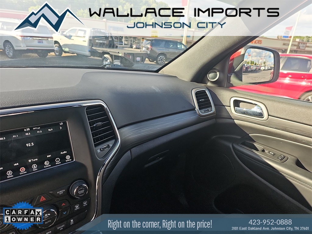 Vehicle image 13 of 45