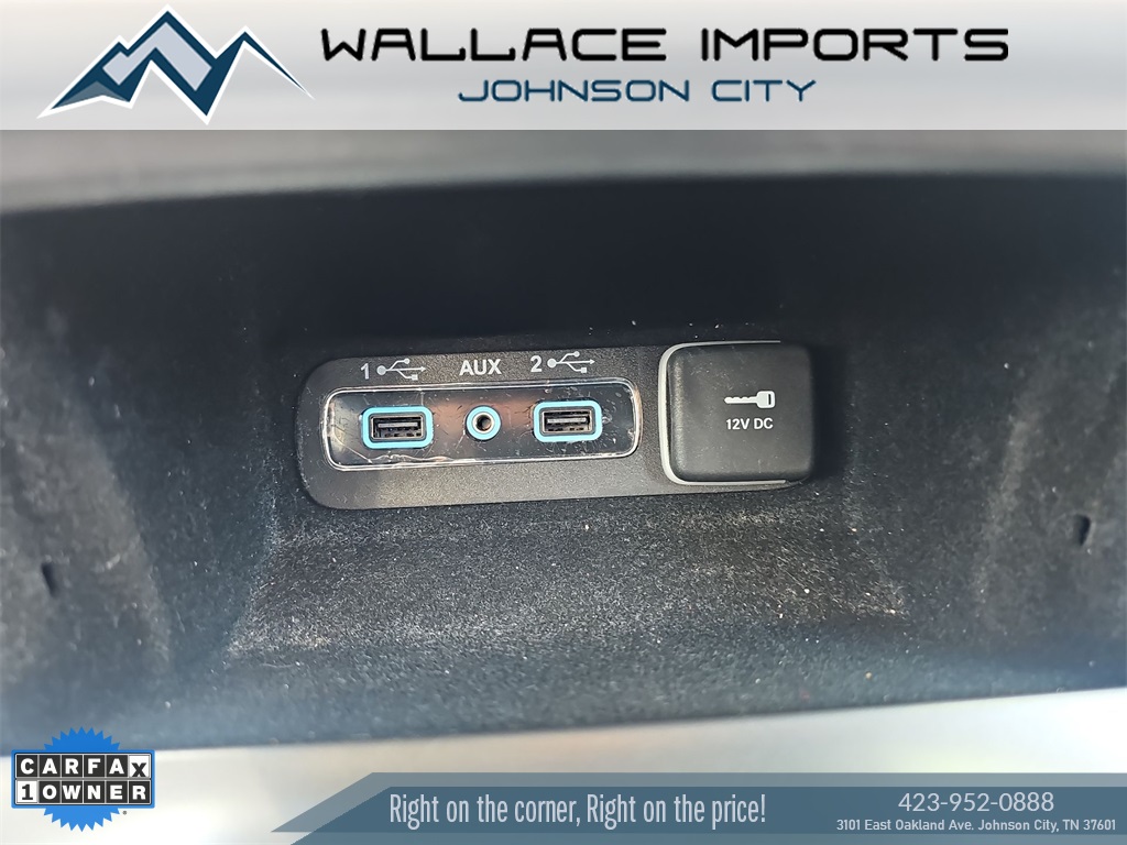 Vehicle image 35 of 45