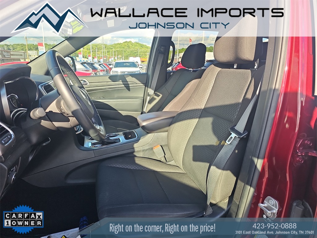 Vehicle image 10 of 45