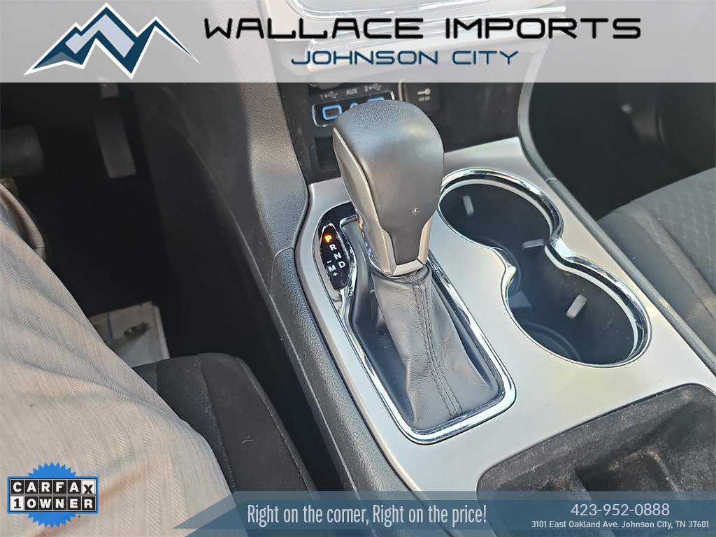 Vehicle image 32 of 45