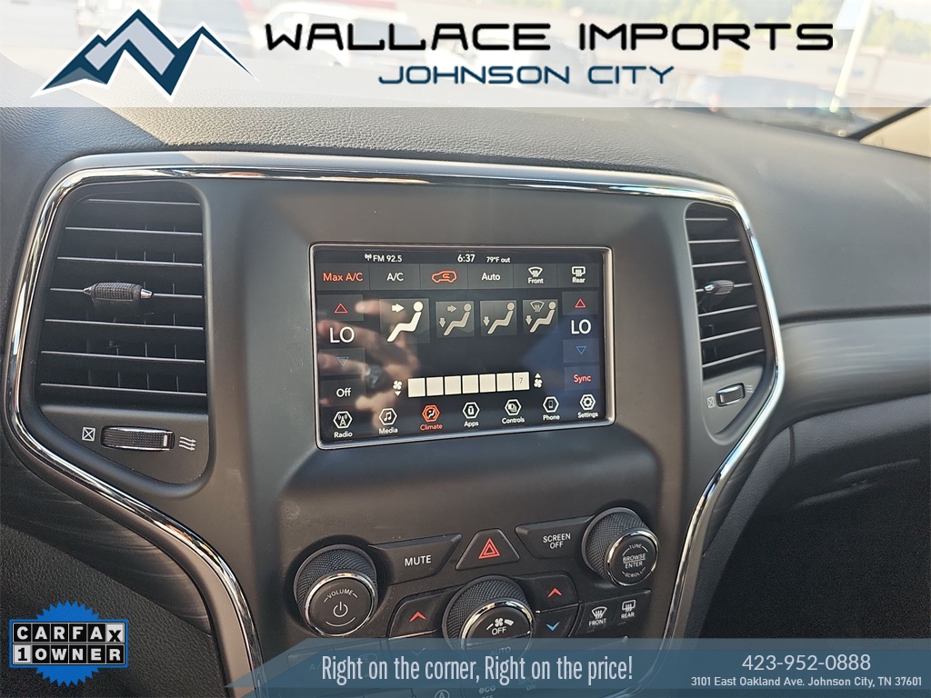 Vehicle image 33 of 45