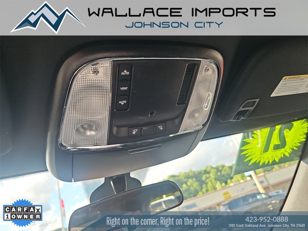 Vehicle image 37 of 45