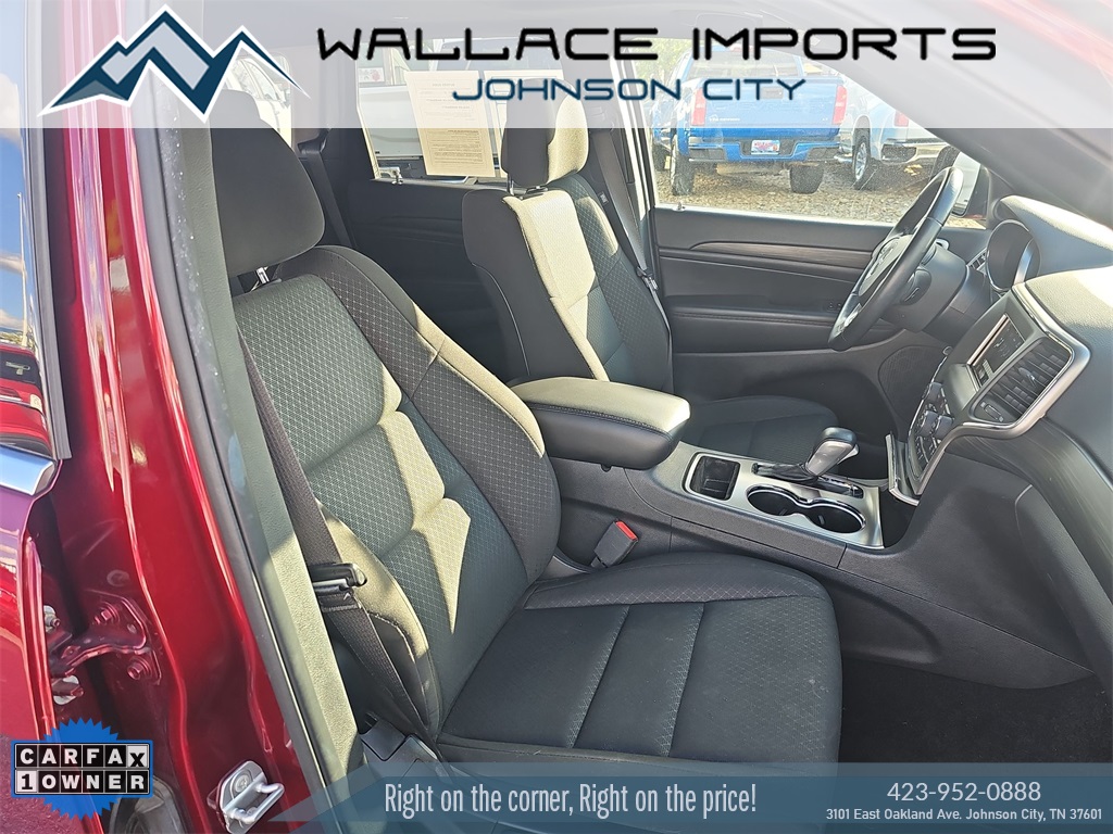 Vehicle image 41 of 45