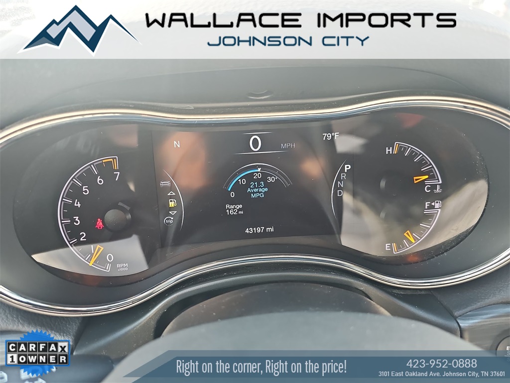 Vehicle image 21 of 45