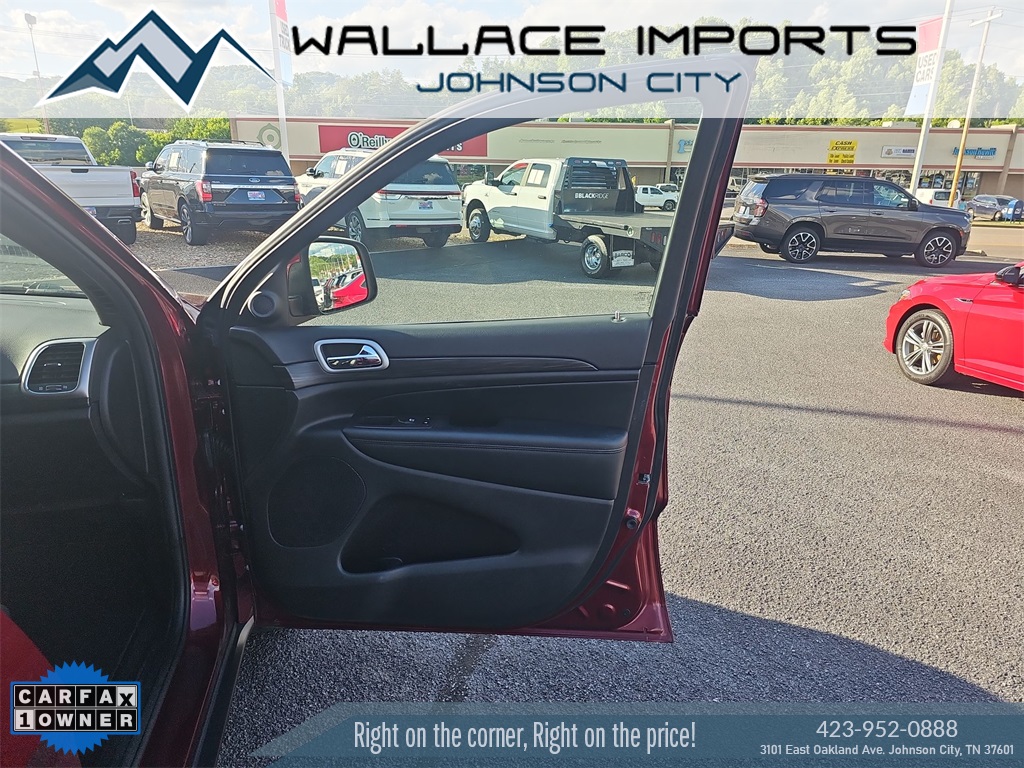 Vehicle image 26 of 45