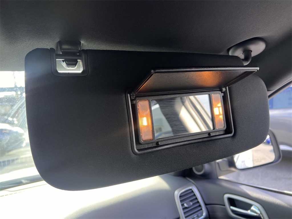 Vehicle image 29 of 31