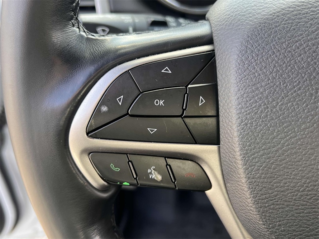 Vehicle image 19 of 31