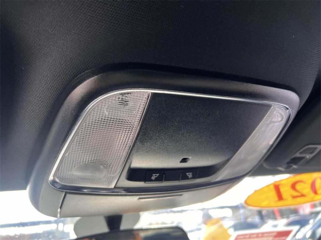 Vehicle image 28 of 31