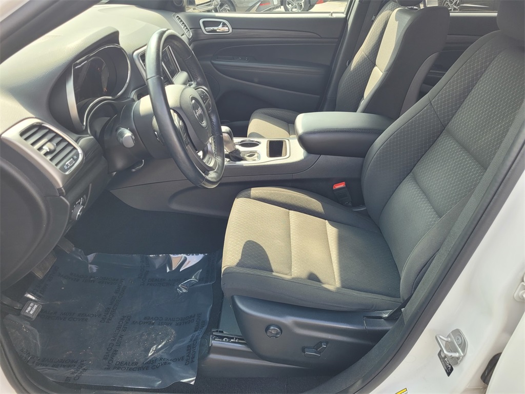 Vehicle image 15 of 34