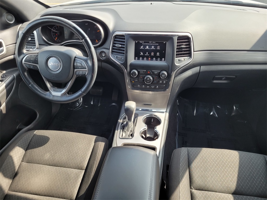 Vehicle image 32 of 34