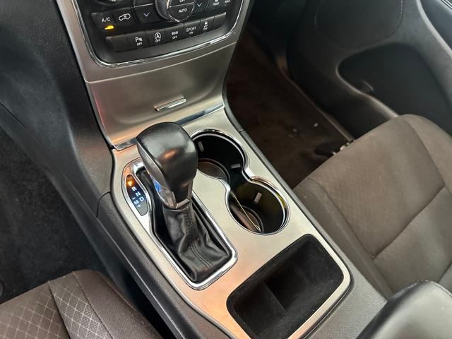 Vehicle image 21 of 29