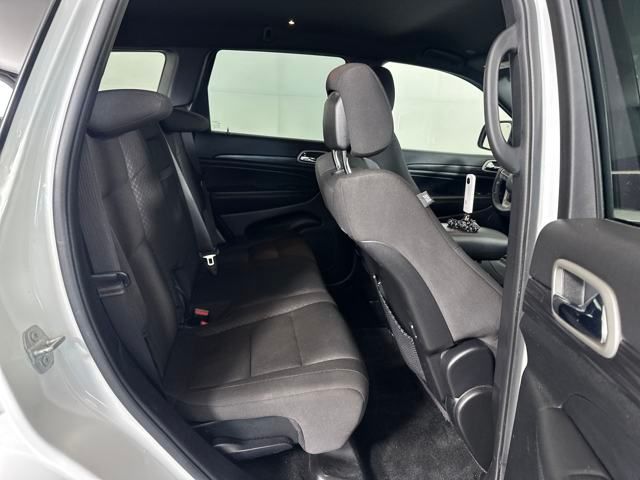 Vehicle image 13 of 29