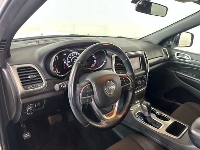 Vehicle image 16 of 29