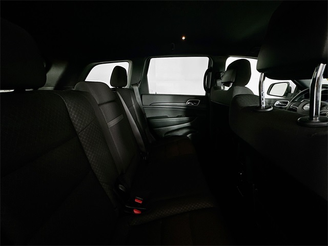 Vehicle image 23 of 28