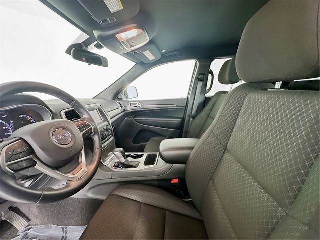 Vehicle image 19 of 28