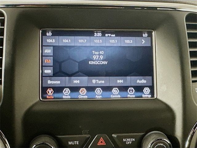 Vehicle image 14 of 28