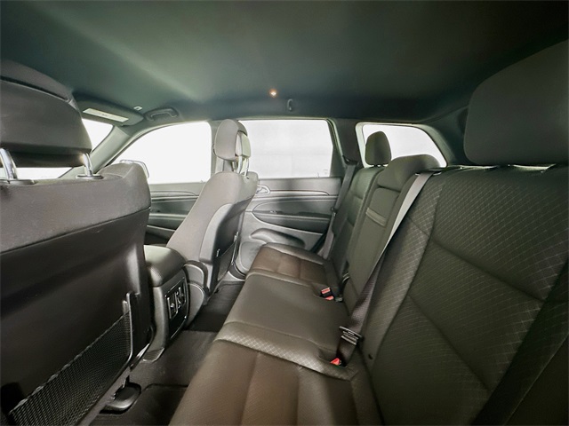 Vehicle image 22 of 28