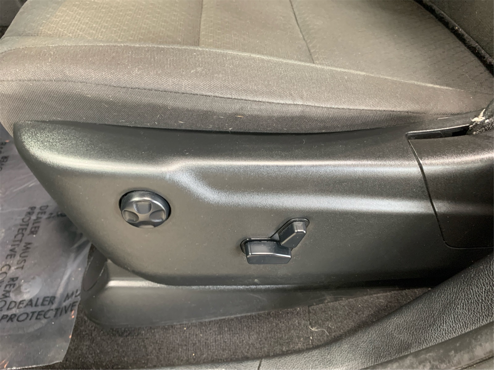 Vehicle image 24 of 32