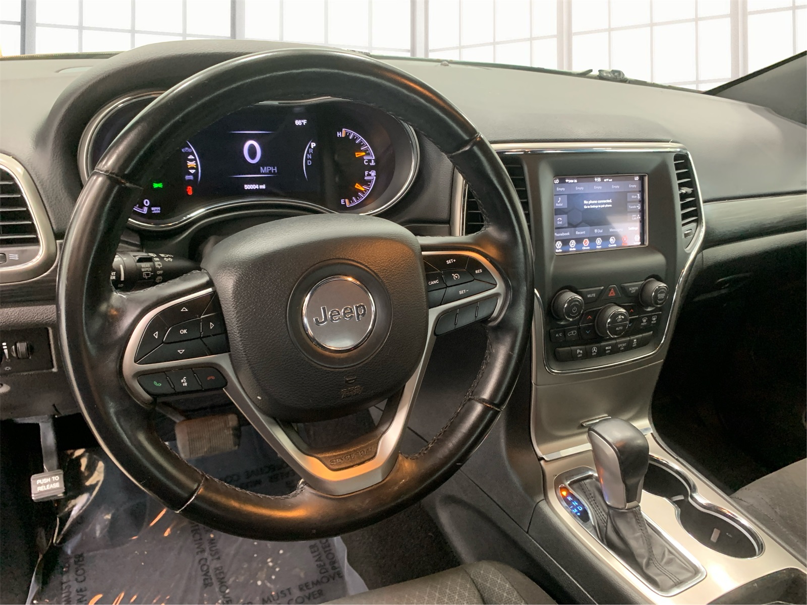 Vehicle image 17 of 32