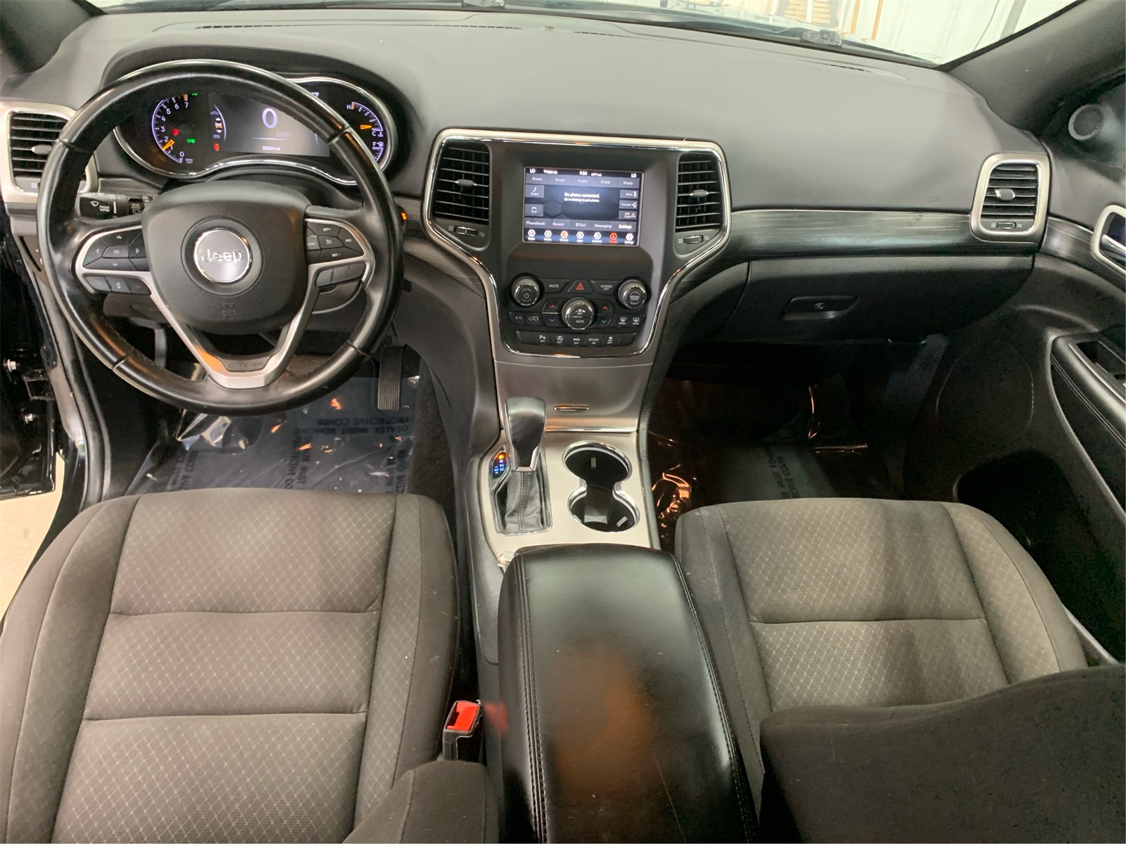 Vehicle image 18 of 32