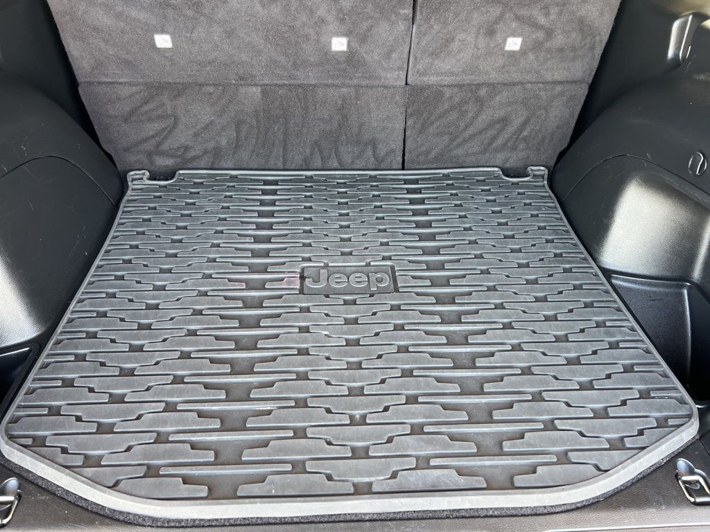 Vehicle image 20 of 45
