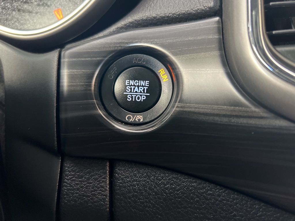 Vehicle image 43 of 45