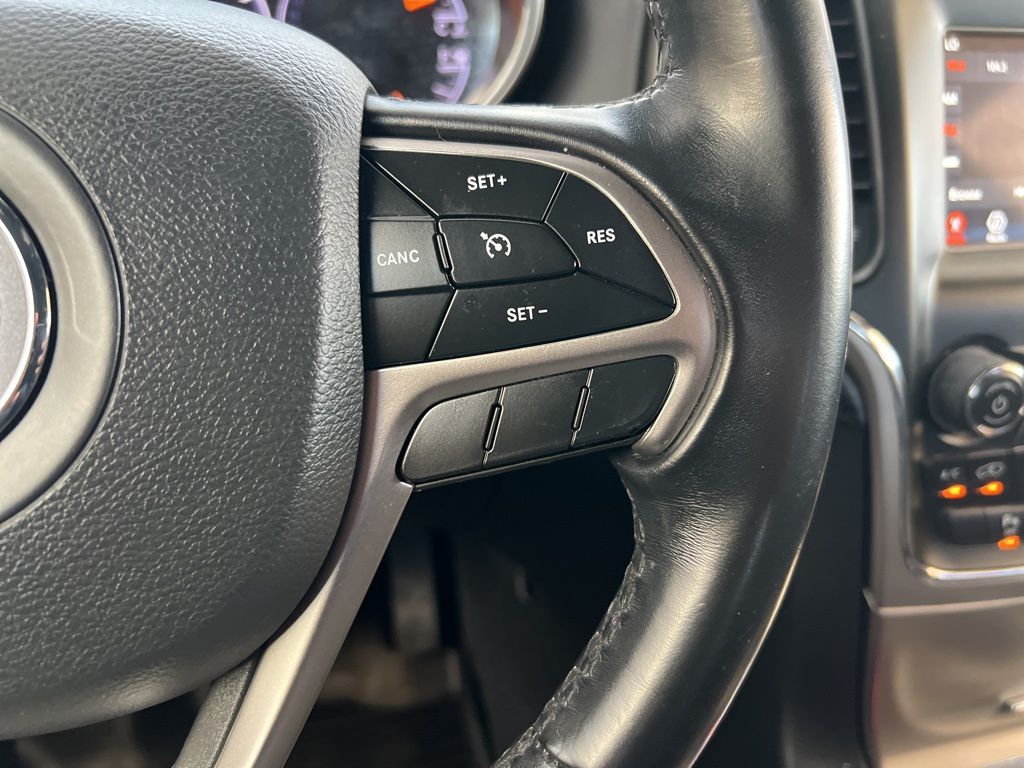 Vehicle image 39 of 45