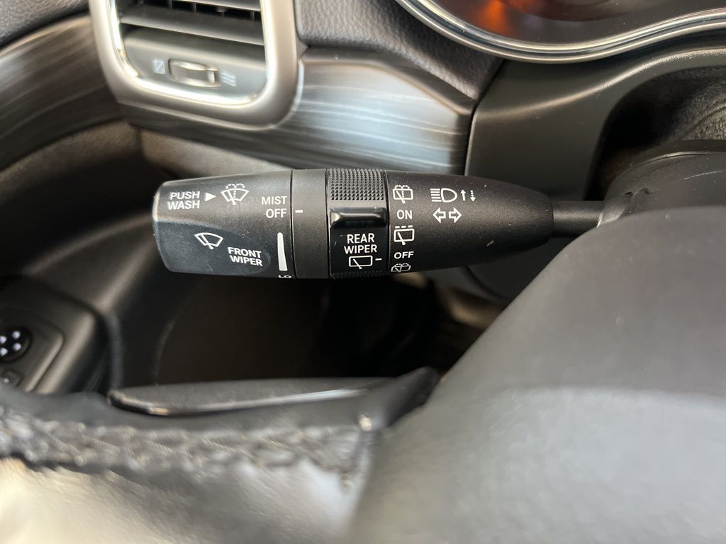 Vehicle image 36 of 45