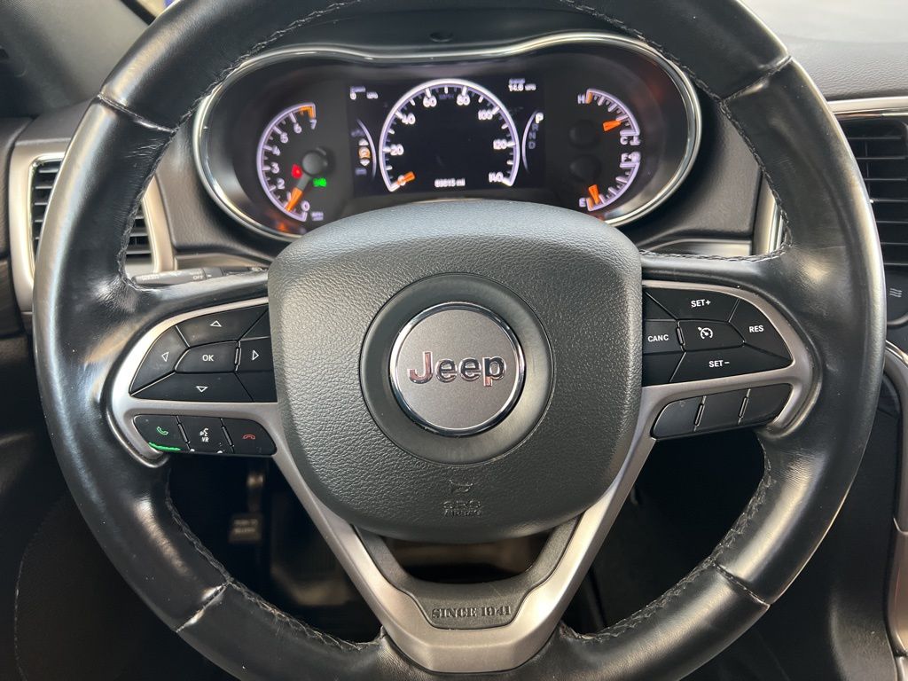 Vehicle image 23 of 45