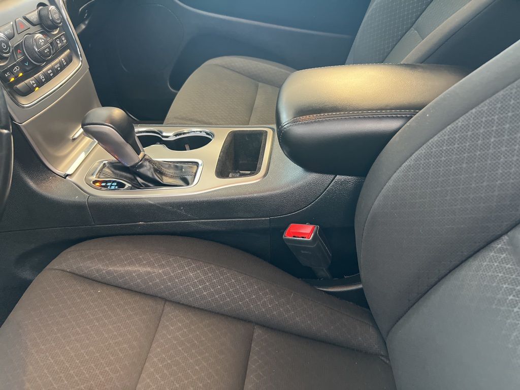 Vehicle image 31 of 45