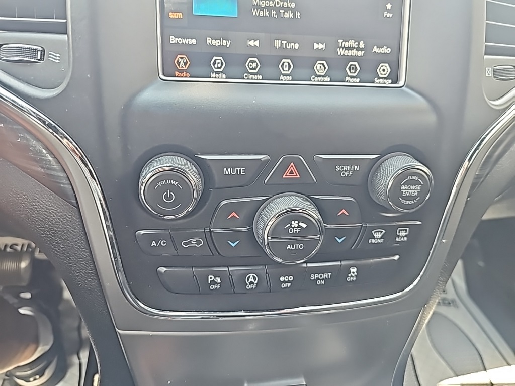 Vehicle image 21 of 26