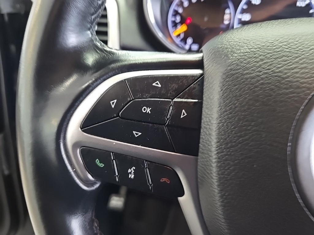 Vehicle image 34 of 35