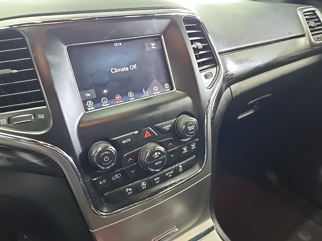 Vehicle image 22 of 35